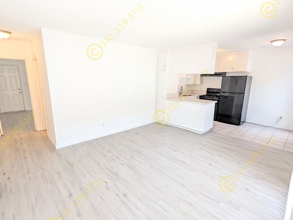 1st image of 1420 Barry Ave #4