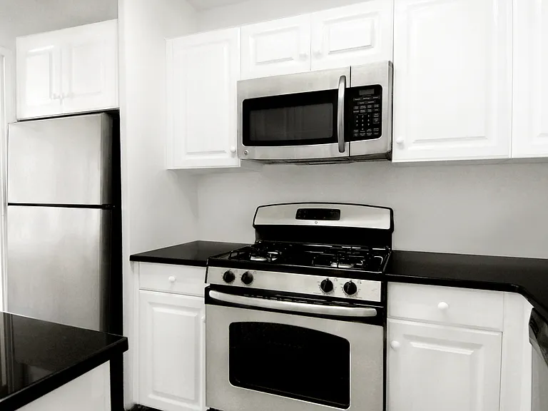 230 E 79th St #16C — Photo 5