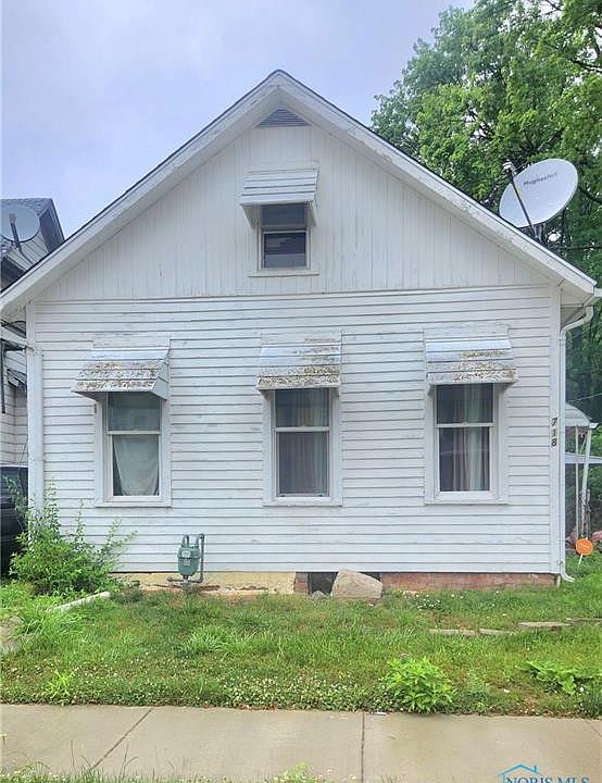 1st image of 718 Redwood Ave