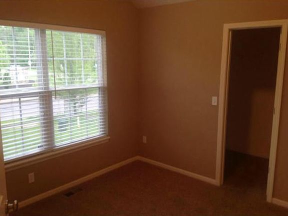 2nd image of 9212 N Belton Ave