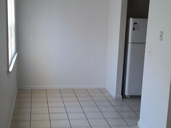 4th image of 5861 Poplar Hall Dr