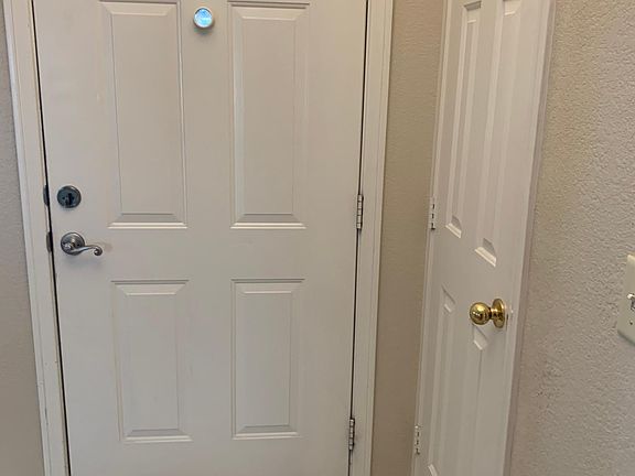 3rd image of 13405 Lakeside Dr
