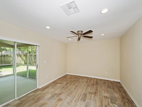 5th image of 1010 Zachary Ct