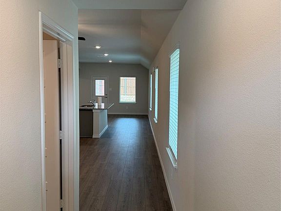 4th image of 10213 Barron Dr