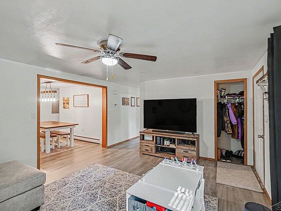 5th image of 9360 Sheridan Rd