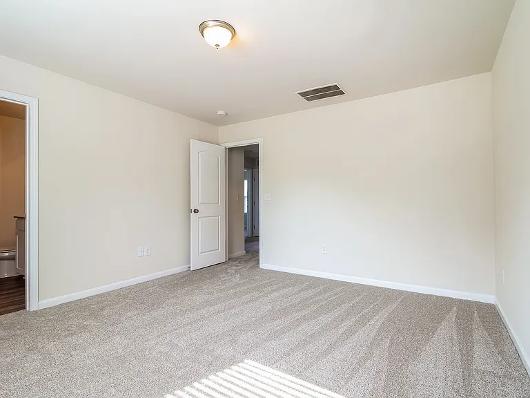 246 Wadsworth Rd — Photo 8