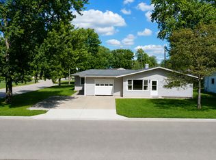 1418 Chippewa Dr, Ottawa, IL 61350