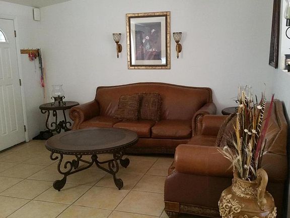 3rd image of 710 W Calle Antonia