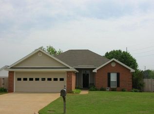 1904 Calumet Pkwy, Prattville, AL 36066