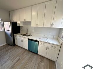 926 1/2 W 81st St, Los Angeles, CA 90044
