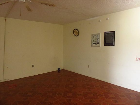 5th image of 2501 NW 41st #404