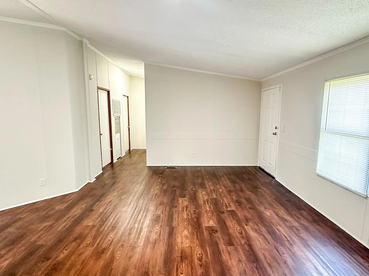 4 bed, 2.0 bath, 1568 sqft, $1,295 — Photo 4