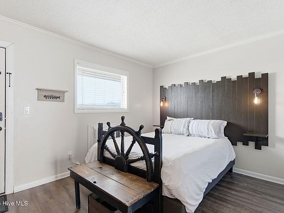 5th image of 105 Tennessee Avenue Unit 304