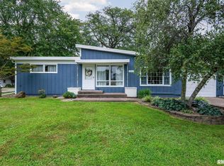 1815 37th St, Moline, IL 61265