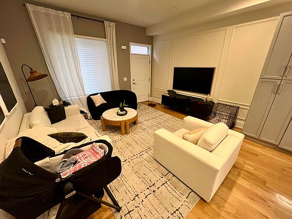 4th image of 1028 Hyde St