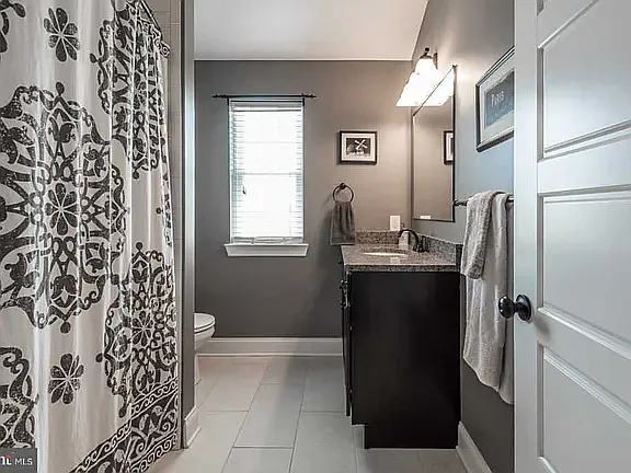 532 Green Ln — Photo 12