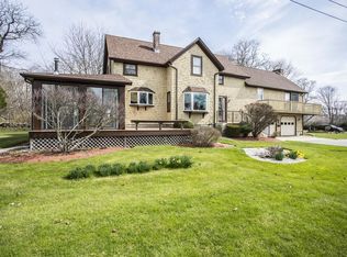 1487 Gardners Neck Rd, Swansea, MA 02777