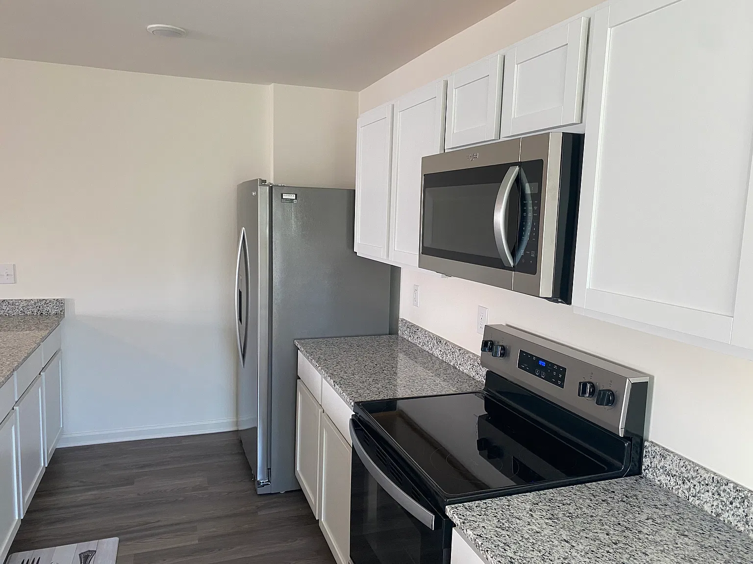 3 bed, 1648 sqft, $1,795 — Photo 3