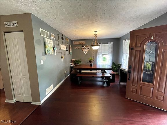 4th image of 4875 Shadow Oak Dr
