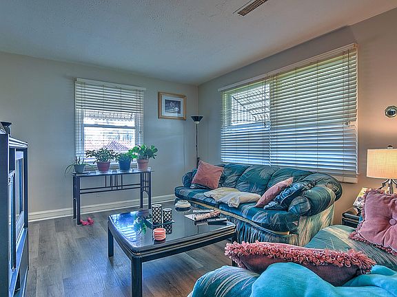 4th image of 505 Clinchfield St