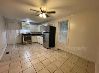 223 S Lucas St, Walterboro, SC 29488