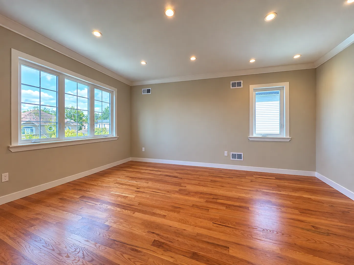 3 bed, 1280 sqft, $3,200 — Photo 4