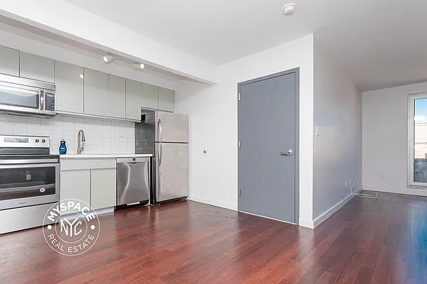 Rented by MySpaceNYC | media 21