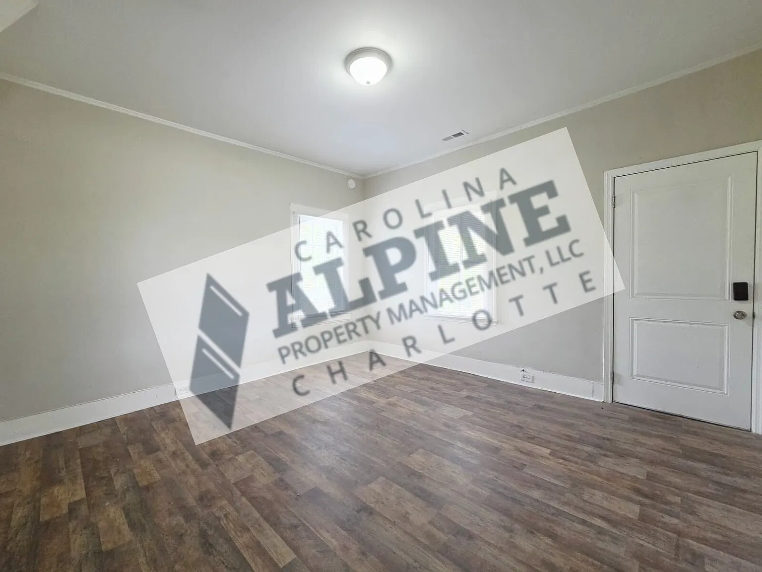 1228 Tank Ct — Photo 2