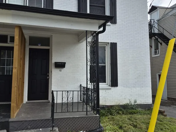 13 Brock St E, Oshawa, ON L1G 1R8