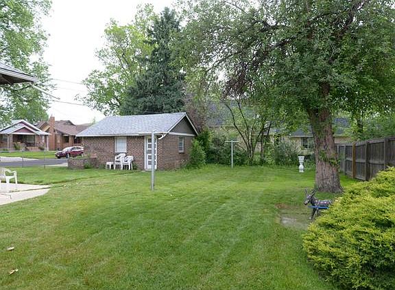 3rd image of 4448 N Hooker St