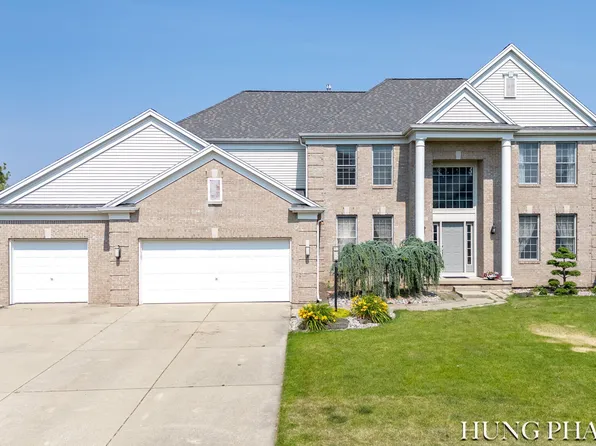 7357 Crystal View Dr SE, Caledonia, MI 49316