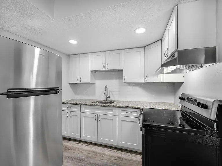 1279 Santa Rosa St #5 — Photo 4
