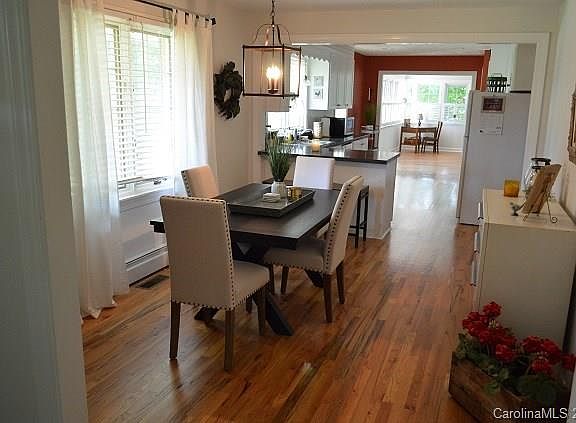 5th image of 165 Oak Park Dr