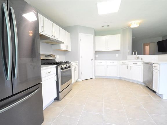 Kitchen is light and bright!