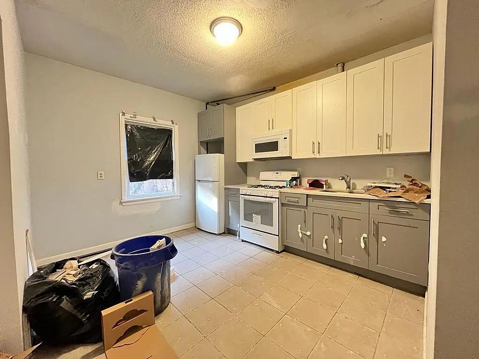 1st image of 119 Seymour Ave #1B
