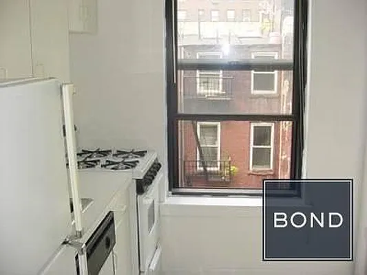 Rented by Bond New York | media 9