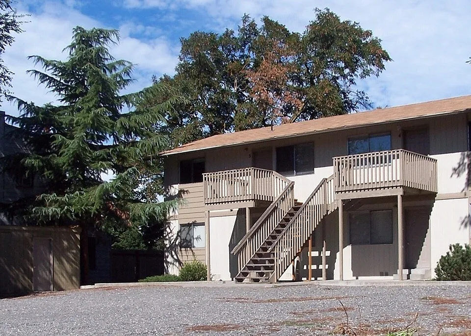 705 Lyle Ave