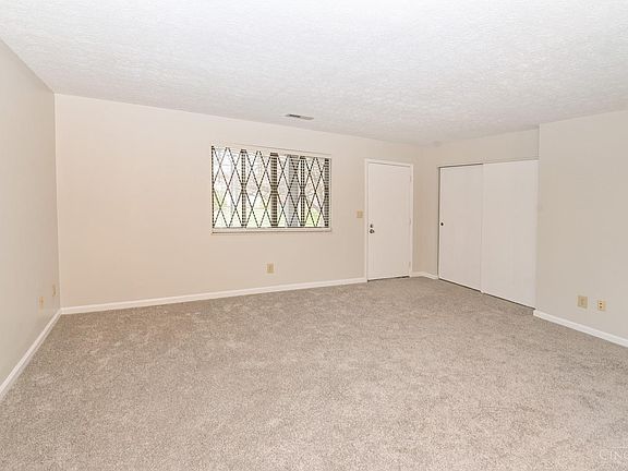 4th image of 9523 Haddington Ct #264