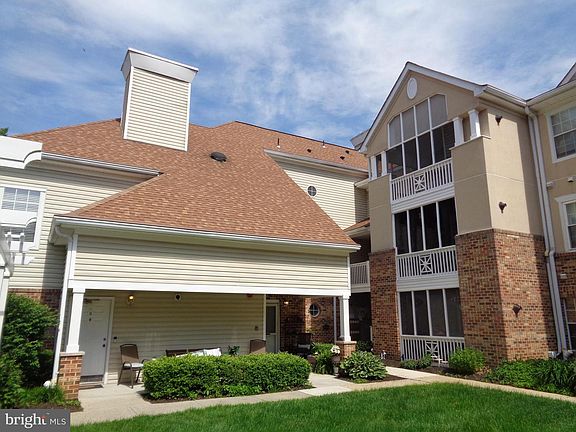 2nd image of 204 Chaucer Ln #204-D