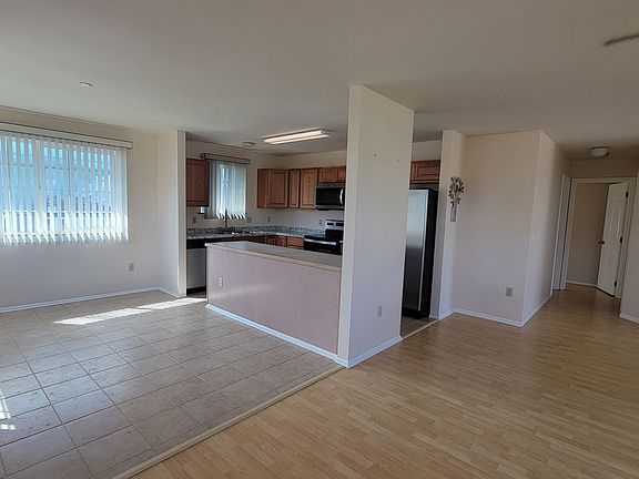 4th image of 461 Hilinai St