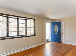 2 Daniele Dr, Wilbraham, MA 01095