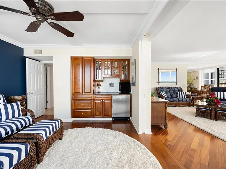 4901 Gulf Shore Blvd N #1604 — Photo 10