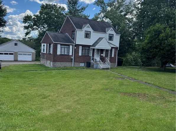 44 Forest Grove Rd, Coraopolis, PA 15108
