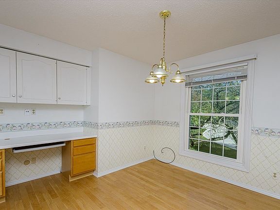 3rd image of 15593 Bedford Forge Dr
