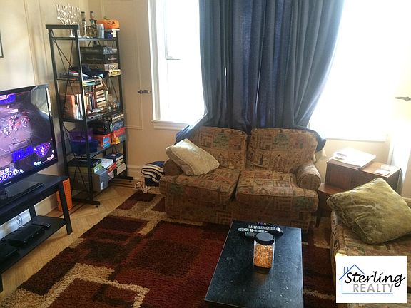 2nd image of 2441 Crescent St