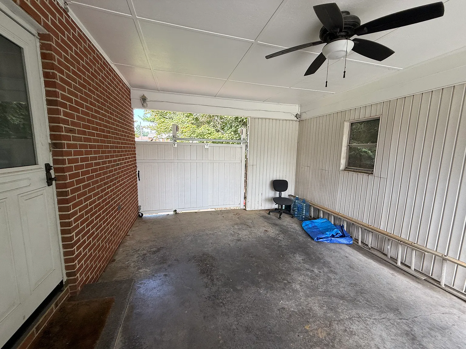 3 bed, 2087 sqft, $3,000 — Photo 3