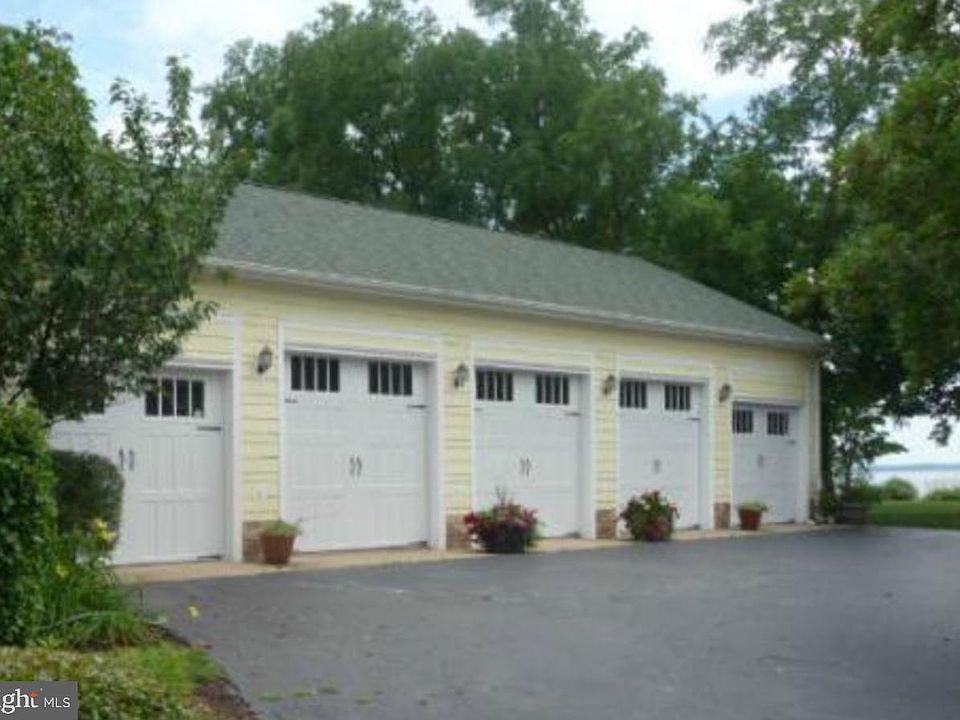 2nd image of 17581 Whitestone Dr