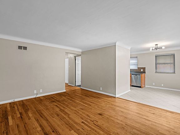 2nd image of 520 N Laclede Station Rd Floor 1
