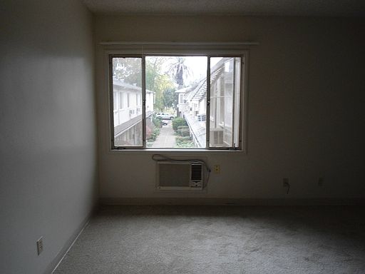 4th image of 1720 N St APT 34