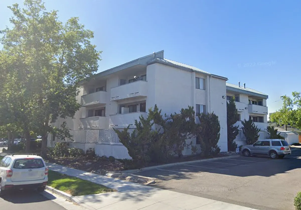 Building Photo - 690 Holcomb Ave